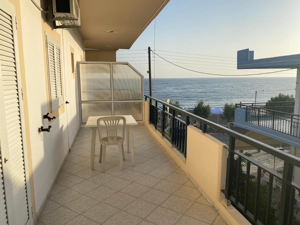 Sindonia Beach Apartment'S Psari Forada Exterior photo
